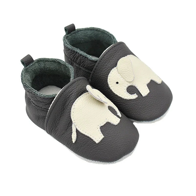 Zapatos de bebé de piel de vaca suave, botines para recién nacidos, niños y niñas, mocasines para bebés, pantuflas, primeros pasos, zapatillas deportivas