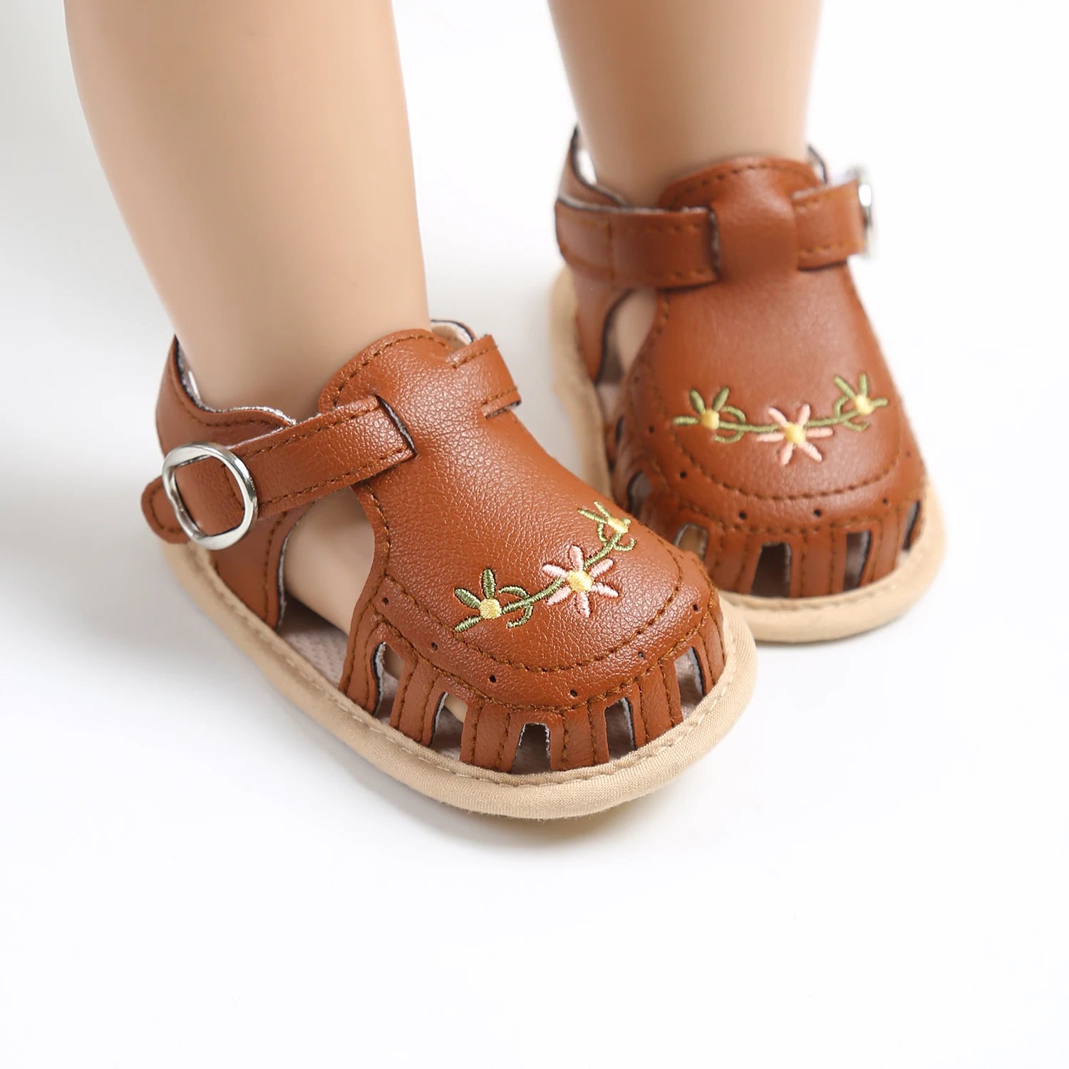 Baby summer sandals non-slip soles, soft flat shoes for infants, suitable for indoor and outdoor learning to walk shoes.