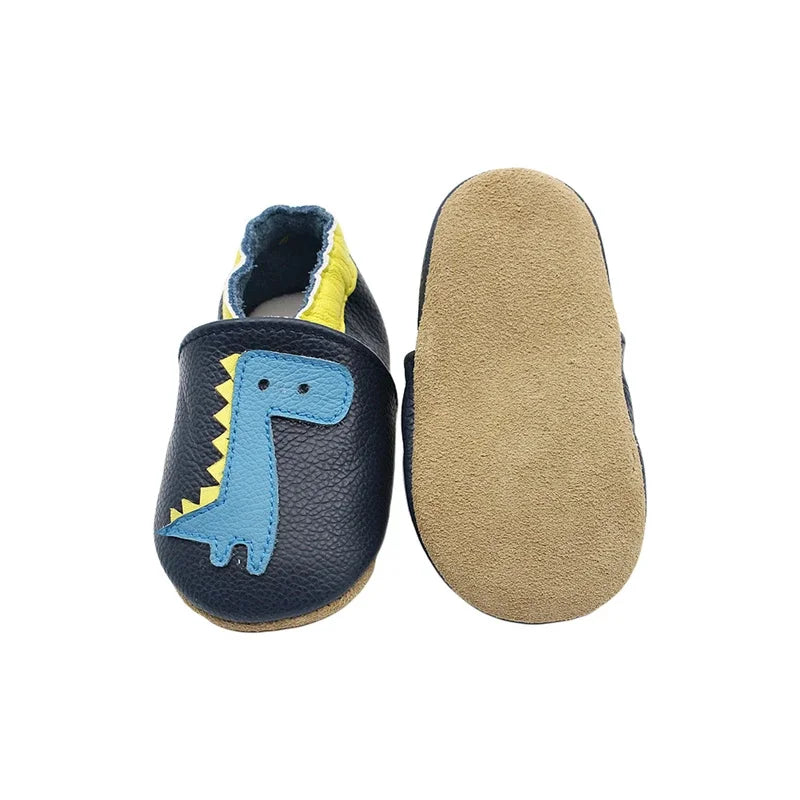 Zapatos de bebé de otoño para niños y niñas, antideslizantes, de piel de oveja suave, zapatillas de deporte con diseño de animales, mocasines para primeros pasos 0-24M