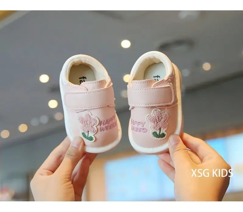 Baby Leather Shoes with Sweet Flowers Toddler Flat Shoes Round Toes Soft 2025 New Fashion Kids Casual Shoes Versatile Non-slip