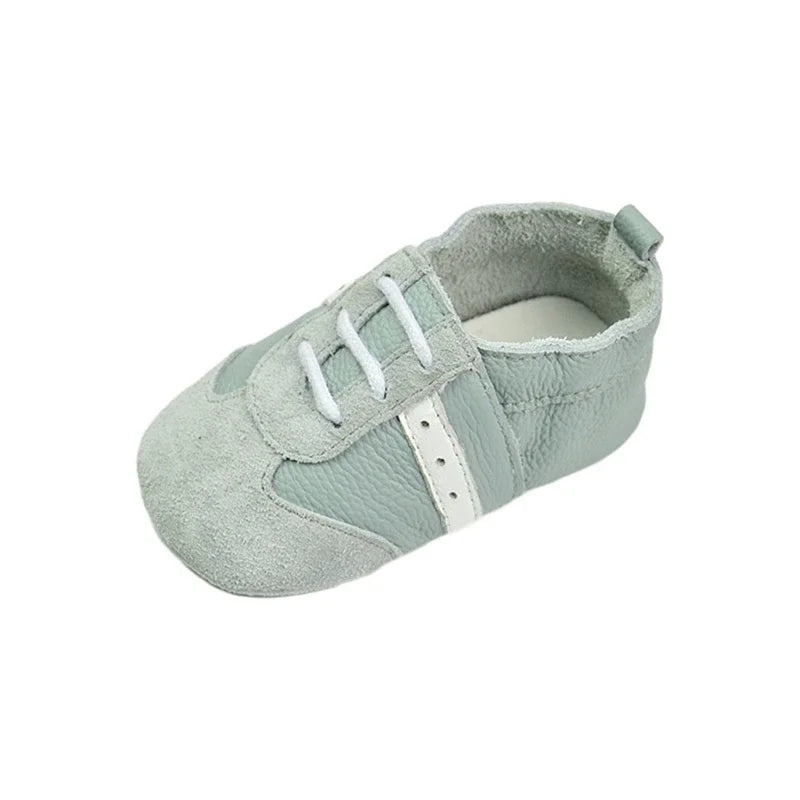 Zapatos de bebé de otoño para niños y niñas, antideslizantes, de piel de oveja suave, zapatillas de deporte con diseño de animales, mocasines para primeros pasos 0-24M