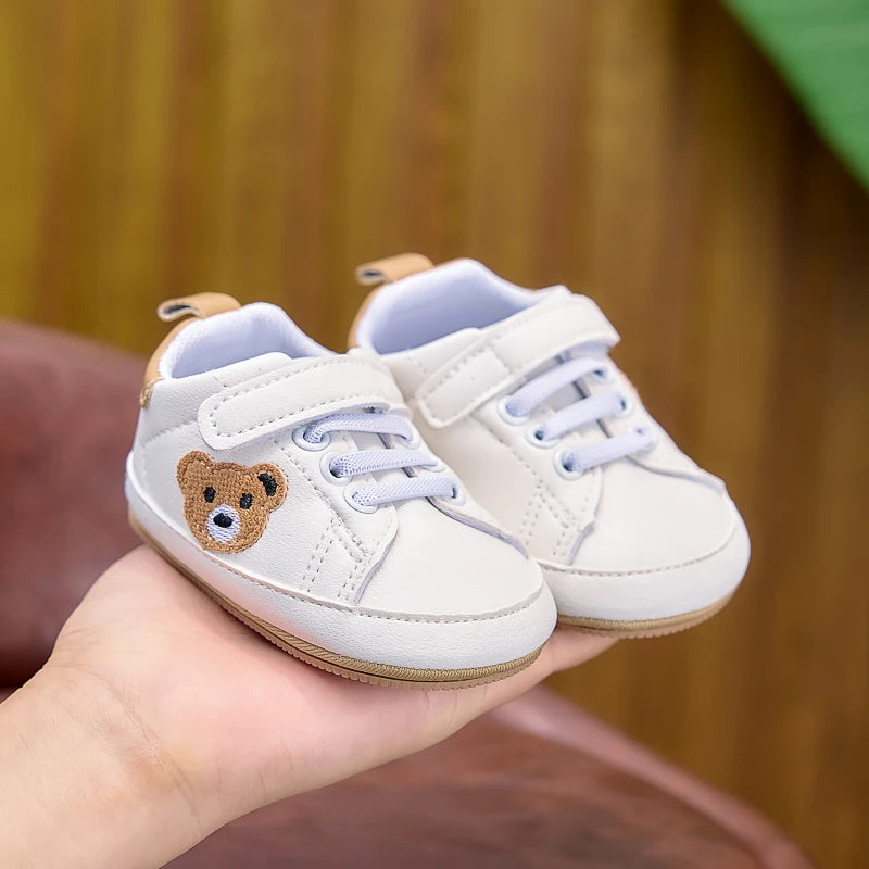 Spring and Autumn Baby Sneakers, Cartoon Bear Embroidery Baby Shoes, Soft-Soled Non-Slip Newborn Walking Shoes, 0-12 Months Unisex Toddler Shoes