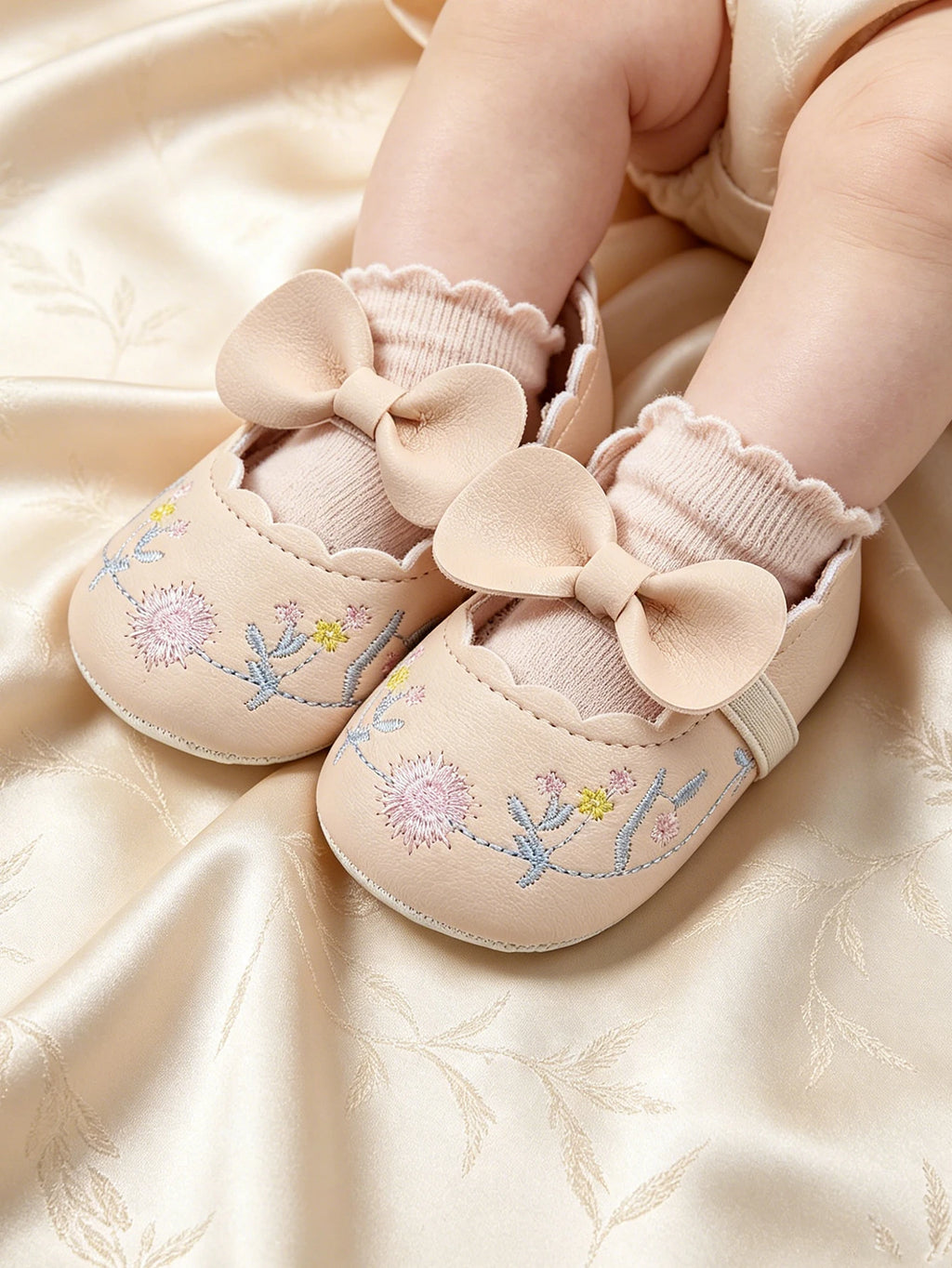 Baby walking shoes women's spring and autumn styles apricot butterfly bow embroidered soft sole breathable soft sole shoes