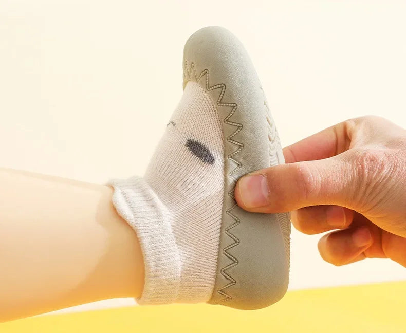 Zapatos de bebé, suela de goma suave, primeros caminantes, calcetines antideslizantes para niños, calcetines de piso, zapatos de calcetín para niños pequeños de 0 a 4 años, botines para niños y niñas