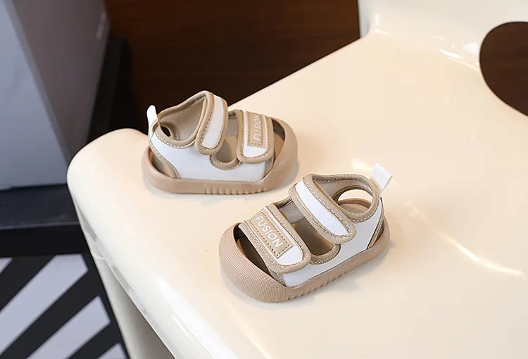 Baby Sandals Cute Bear Soft Breathable Beach Shoes Summer Infant Sandals For Boy First Walkers Toddler Girl Sandals Khaki, White