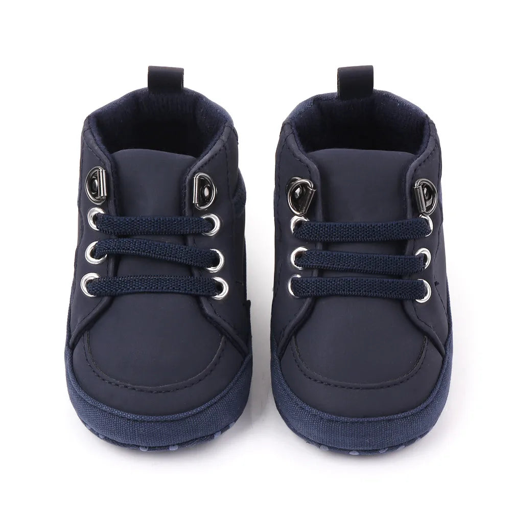 Brand Neugeborenes Baby Junge Schuhe Weiche Sohle Krabbelschuhe Warme Stiefel Anti-Rutsch Sneaker Einfarbig PU Lauflernschuhe für 1 Jahr alt 0-18 Monate