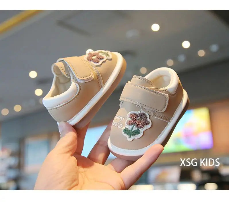 Baby Leather Shoes with Sweet Flowers Toddler Flat Shoes Round Toes Soft 2025 New Fashion Kids Casual Shoes Versatile Non-slip