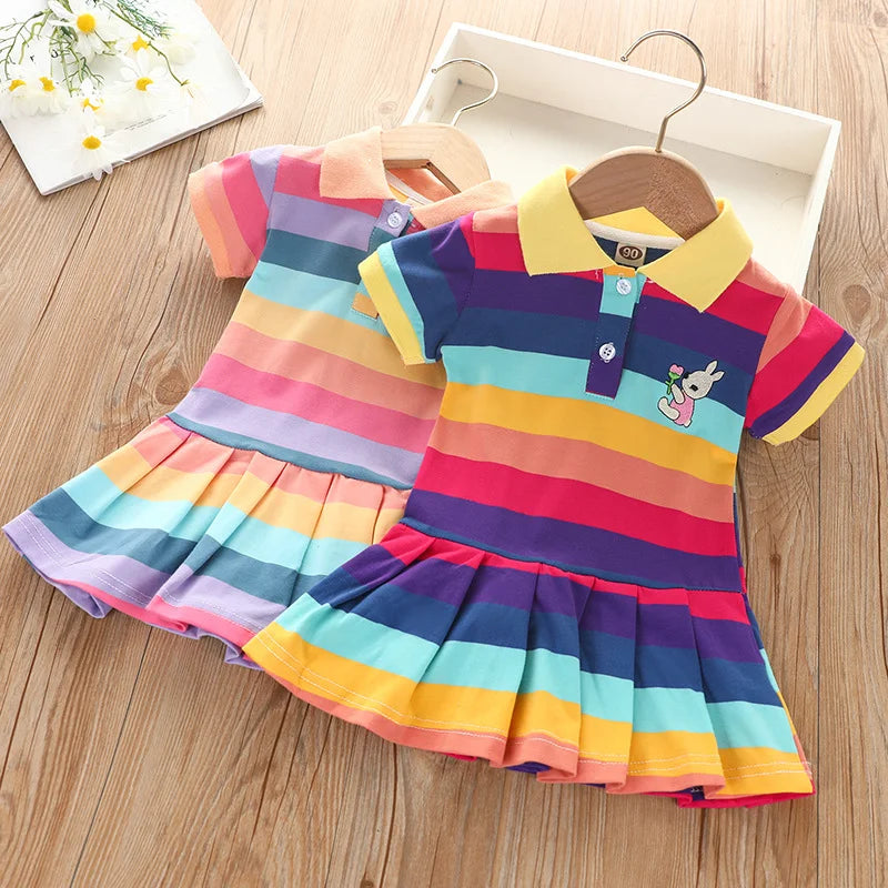 Mädchen Sommer Mode süßes Kurzarm Cartoon Hasen besticktes Regenbogenstreifen Baby Mädchen Prinzessinnenkleid